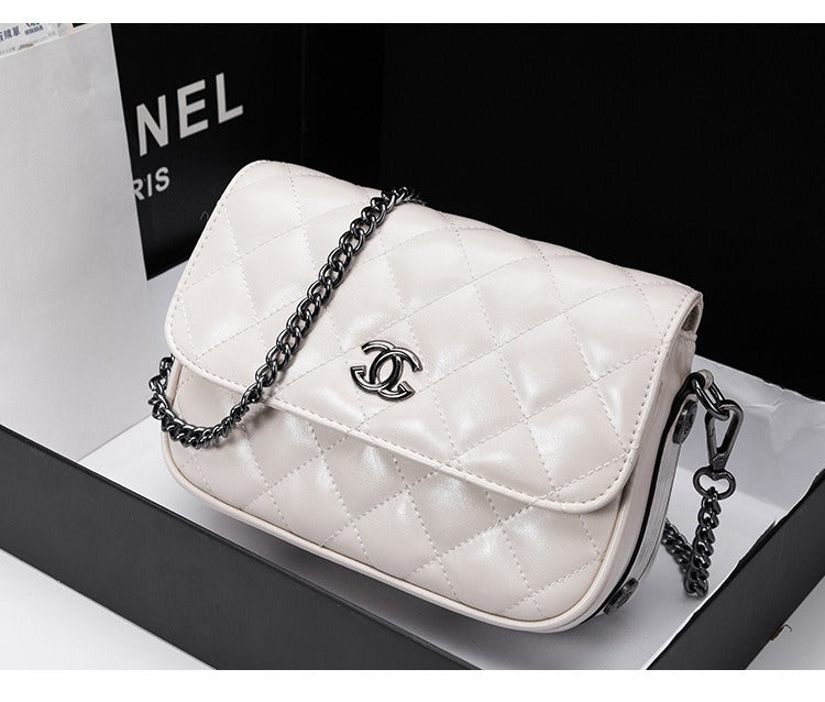 2024 New Women's Genuine Leather Handbag. Fashionable, high-end, simple, quilted and with chain strap for crossbody.