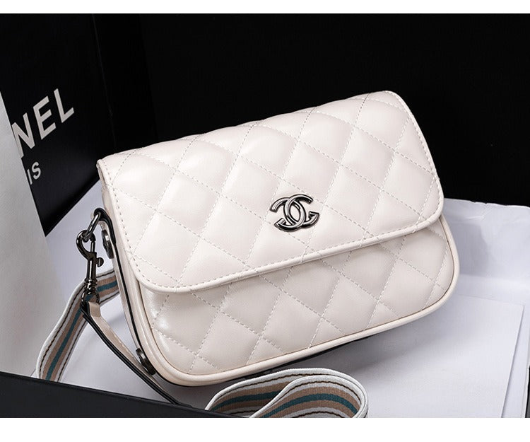 2024 New Women's Genuine Leather Handbag. Fashionable, high-end, simple, quilted and with chain strap for crossbody.