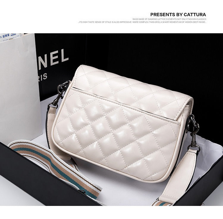 2024 New Women's Genuine Leather Handbag. Fashionable, high-end, simple, quilted and with chain strap for crossbody.