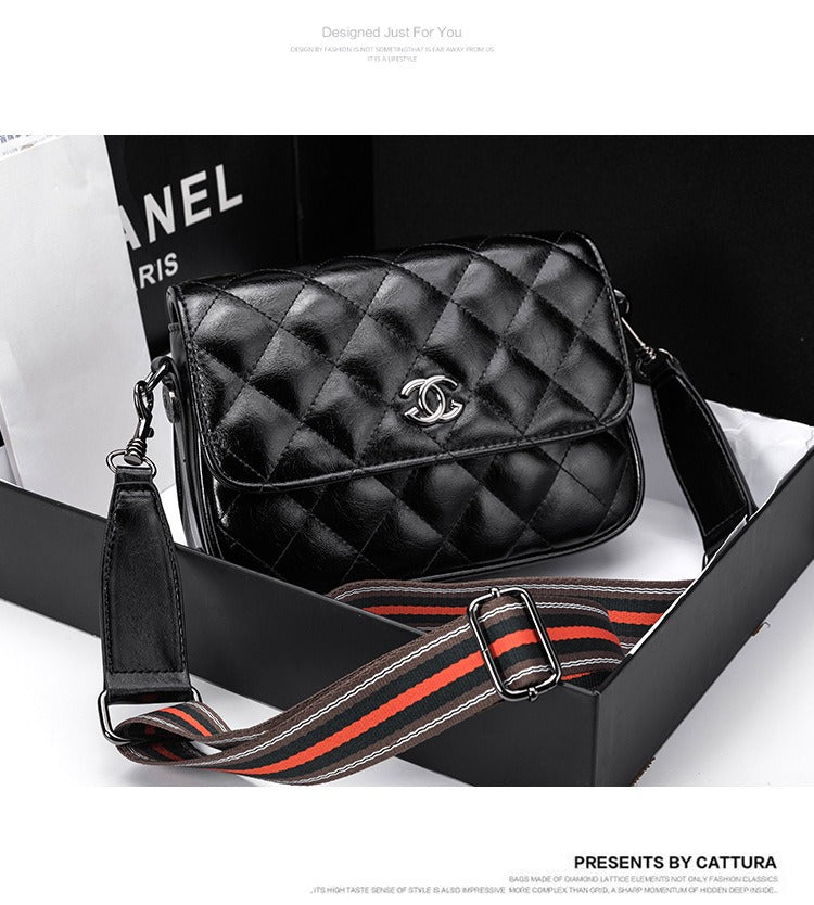 2024 New Women's Genuine Leather Handbag. Fashionable, high-end, simple, quilted and with chain strap for crossbody.