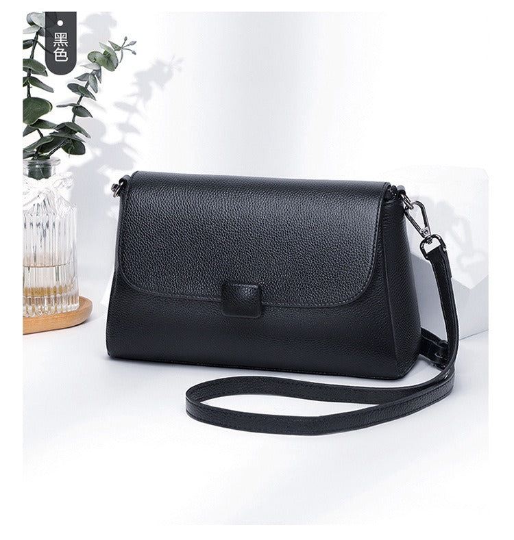 Leather women's single shoulder bag, cowhide, fashionable and versatile, mom bag. Small, new summer 2024 style. Simple and anti-theft. Crossbody bag for women.