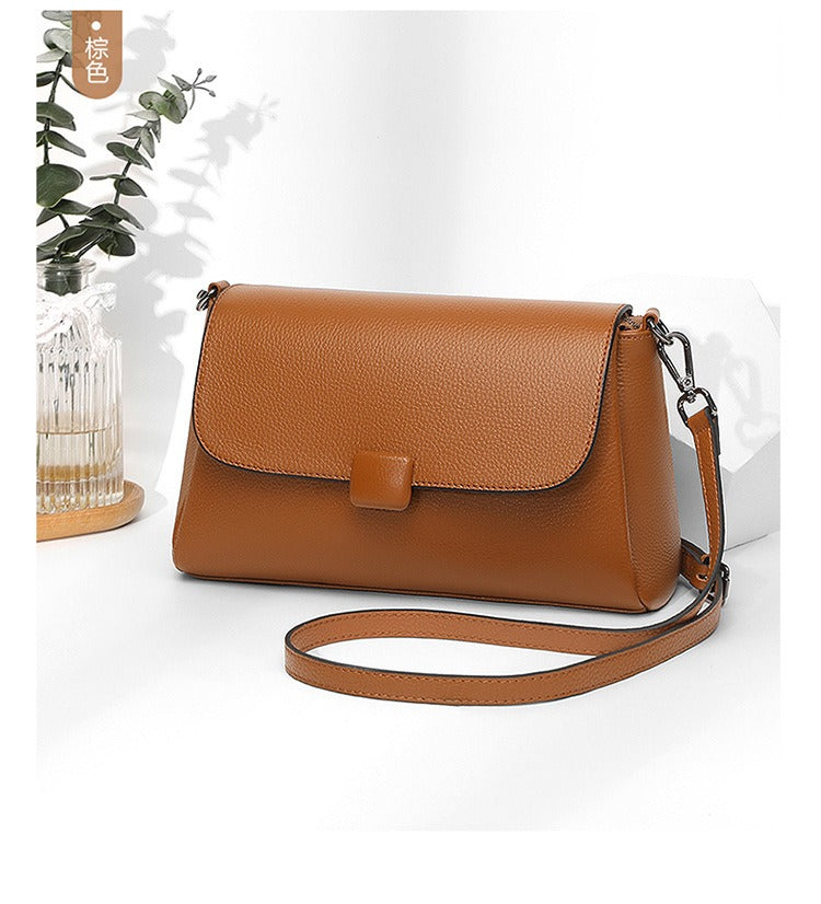 Leather women's single shoulder bag, cowhide, fashionable and versatile, mom bag. Small, new summer 2024 style. Simple and anti-theft. Crossbody bag for women.