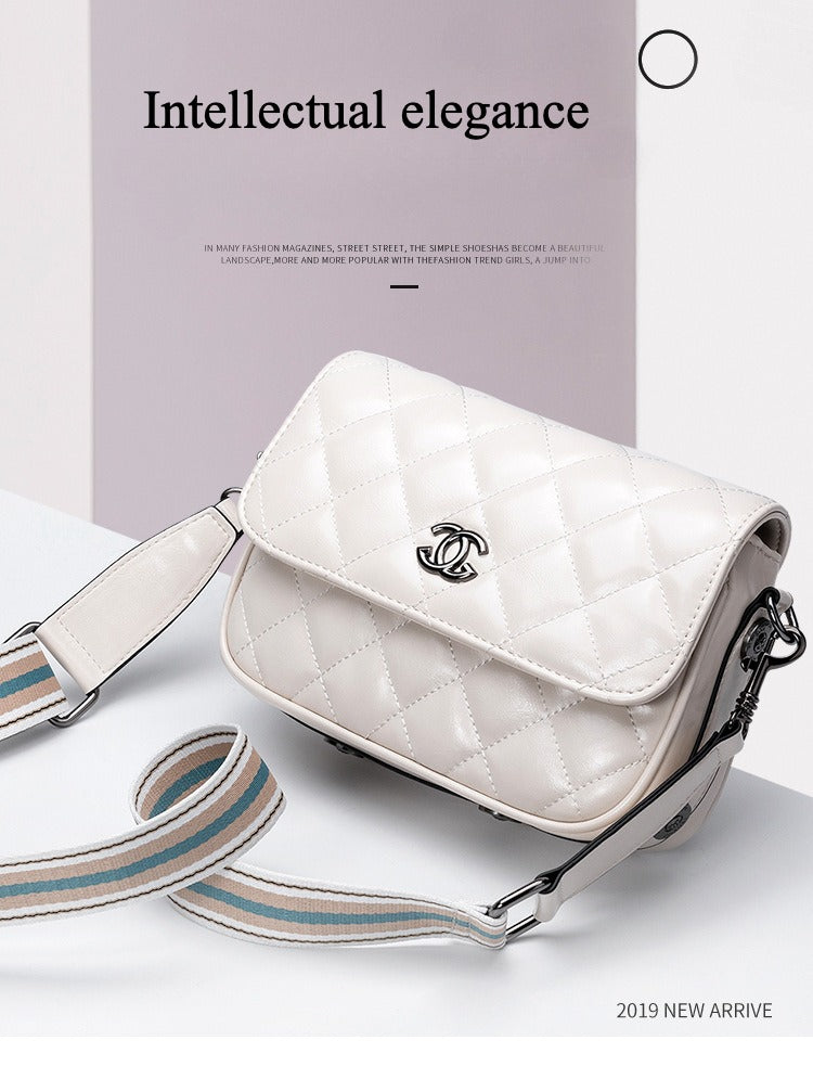 2024 New Women's Genuine Leather Handbag. Fashionable, high-end, simple, quilted and with chain strap for crossbody.